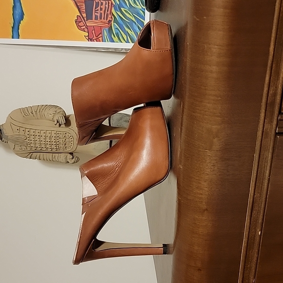 Vince Camuto Shoes - Vince Camuto Peep Toe Heels